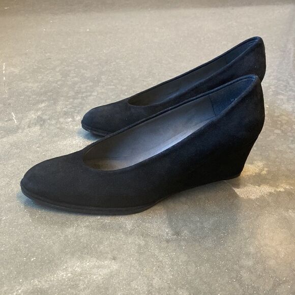 Stuart Weitzman 7 suede wedge heels black - Picture 1 of 9